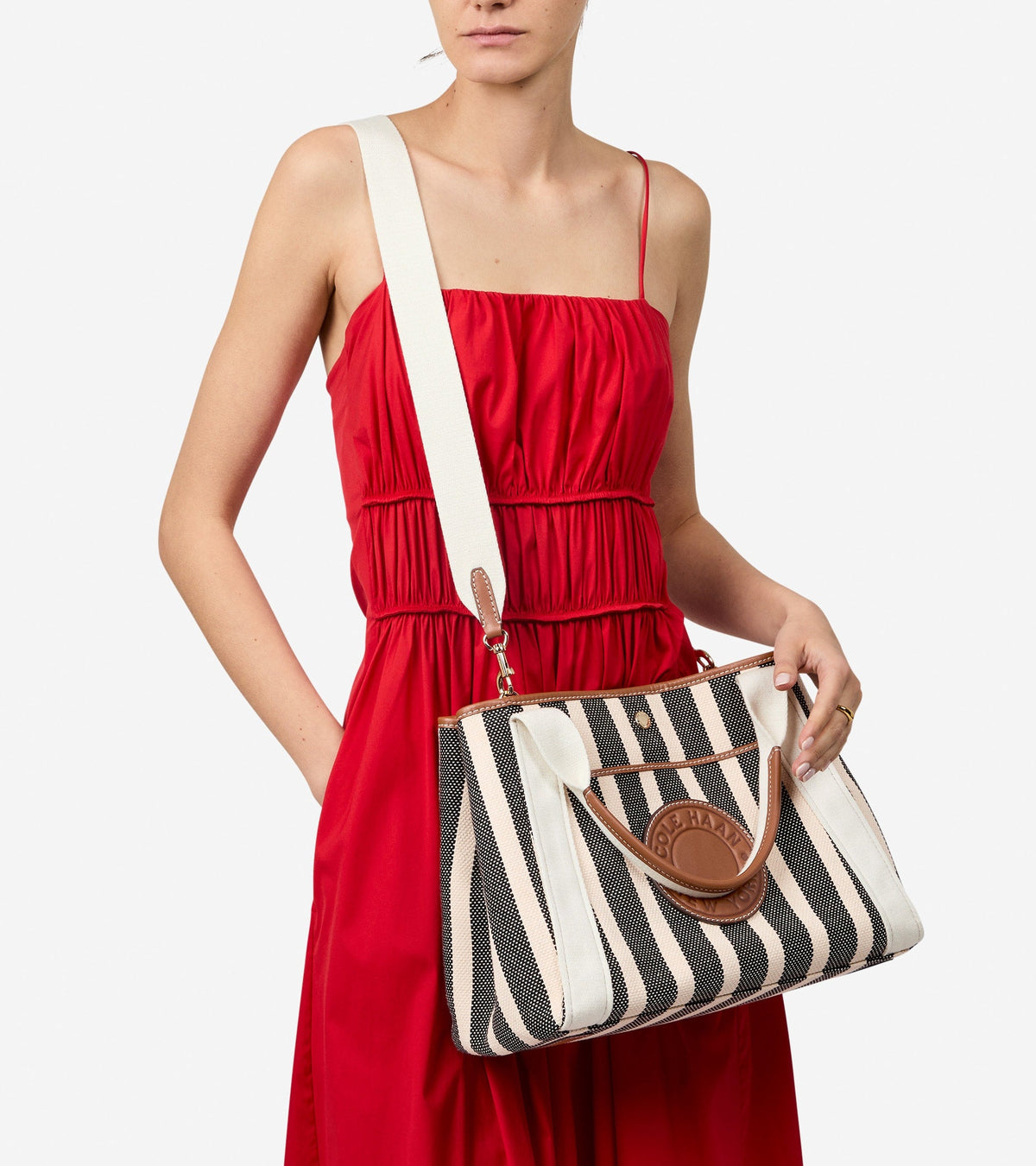 Women's Amagansett Canvas Tote Bag in Black, beige | Cole Haan